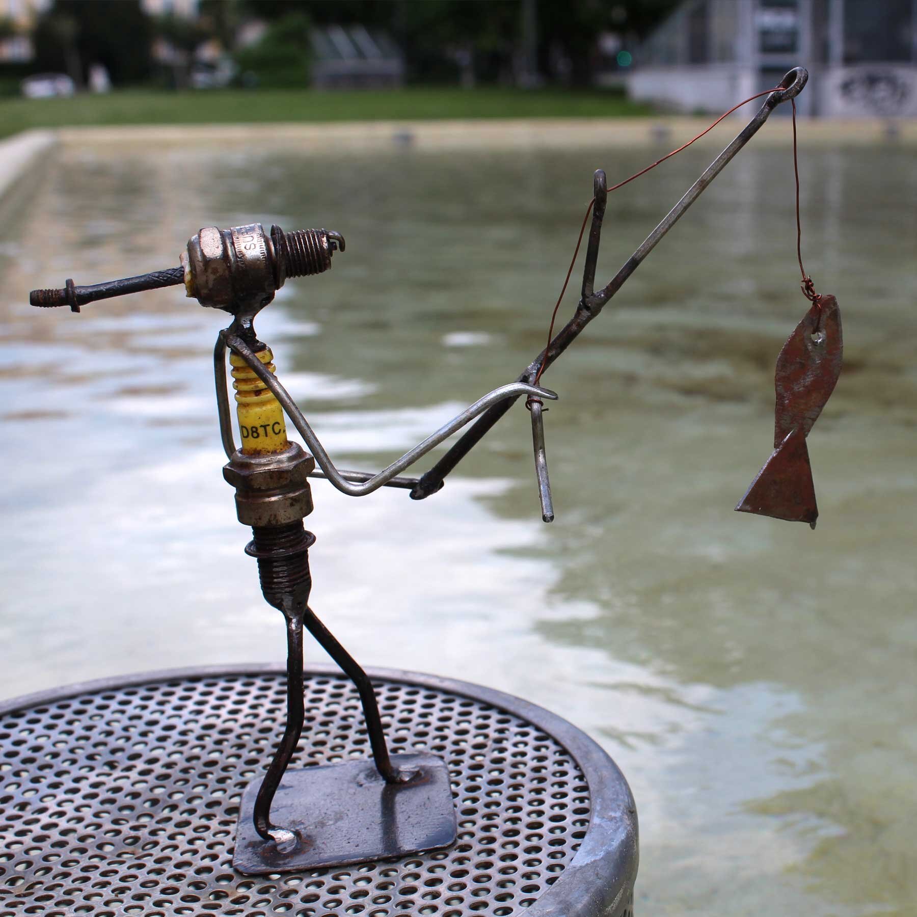 Moogoo Figur aus Zündkerzen bei Chic Ethic in Graz